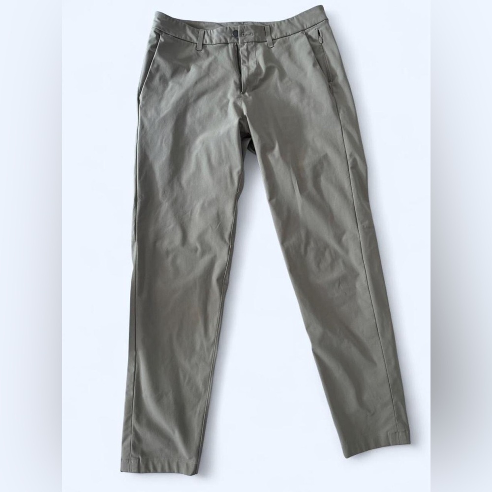 Lululemon Commission Slim-Fit Pant
Warpstreme Waist 31